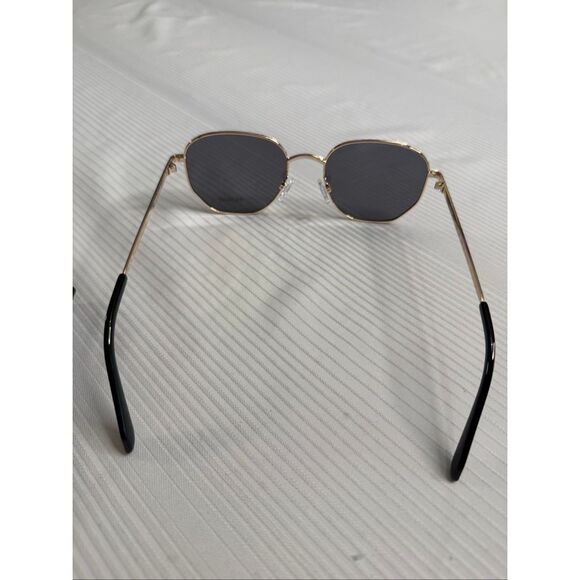 Quay Big Time Gold Frame Polarized Smoke Lens Sunglasses main image 11